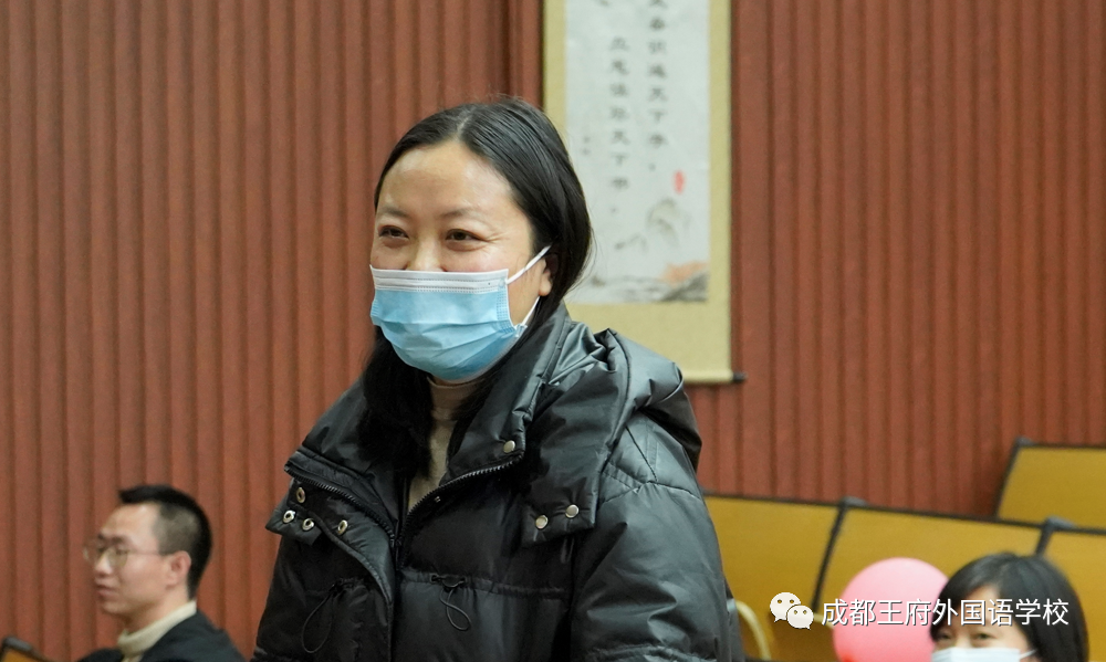 冬日渐寒，王府向暖——成都王府举行12月校长早茶会活动 成都王府外国语学校 2021-12-14 17:17 图片           成都王府外国语学校在管小波校长的带领下一直坚持家校合作的信念，认
