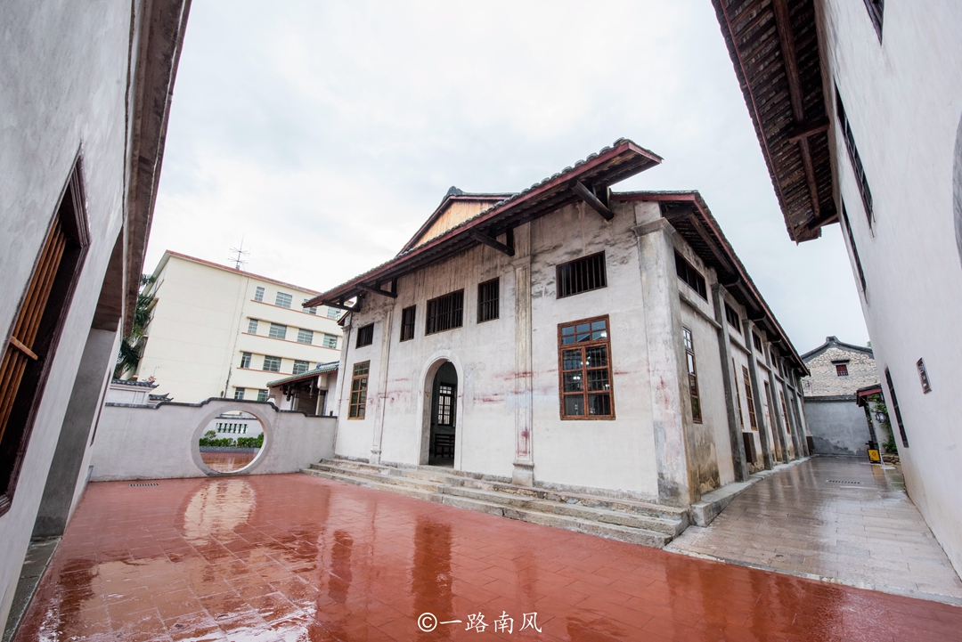 中山大学创始人的故居,位于广东梅州,古朴典雅,堪称“豪宅” 中山大学创始人的故居,位于广东梅州,古朴典雅,堪称“豪宅”