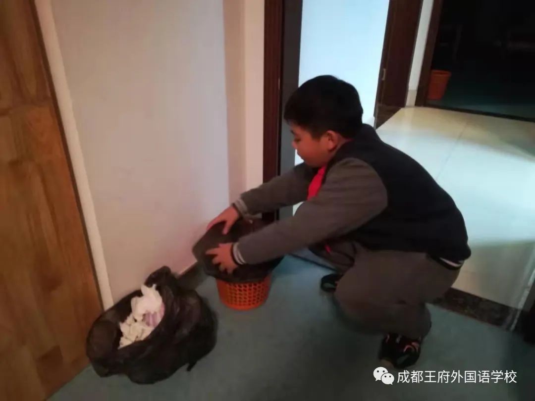 内务整理展风采，“小鬼当家”我能行——成都王府举办第三届内务整理比赛活动