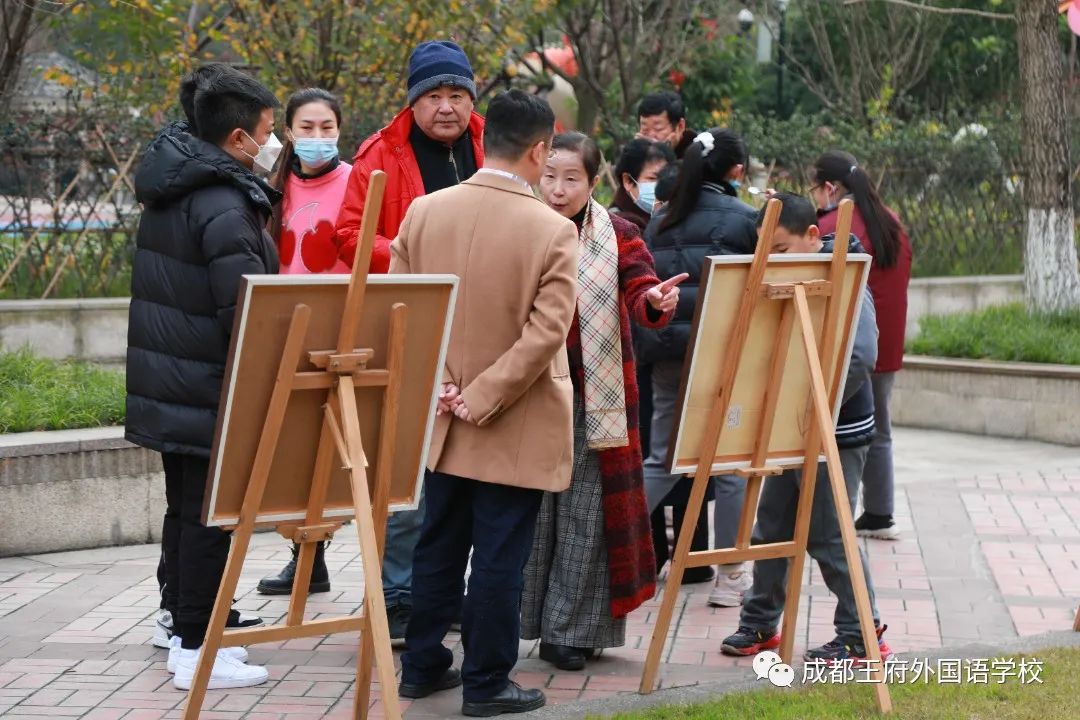 人小志高，卓尔不凡——成都王府外国语学校举办万小凡同学个人画展