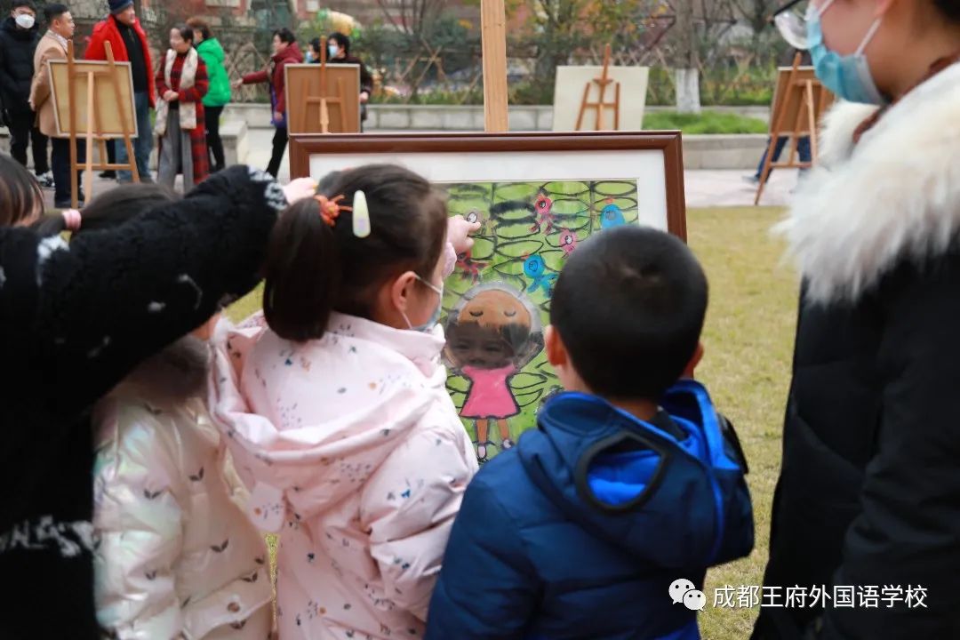 人小志高，卓尔不凡——成都王府外国语学校举办万小凡同学个人画展
