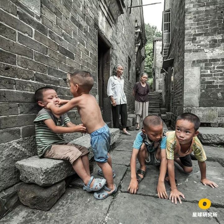 一场人类历史上前所未有的人口大迁移,正在中国发生 一场人类历史上前所未有的人口大迁移,正在中国发生