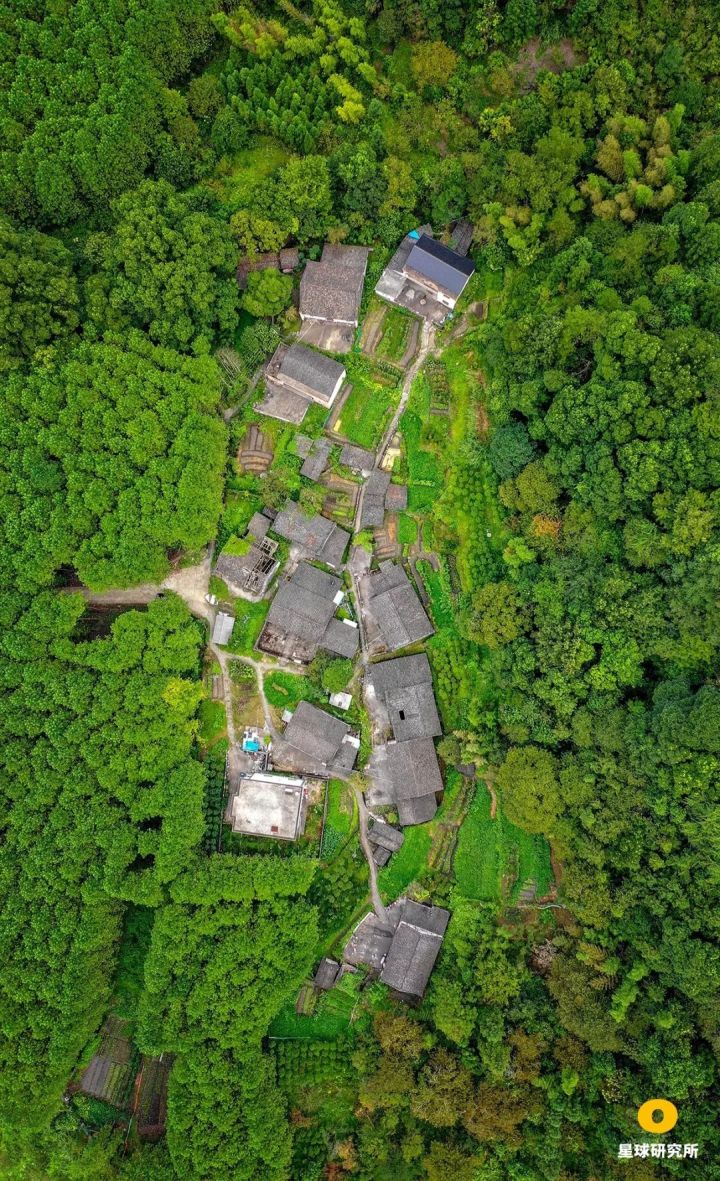 一场人类历史上前所未有的人口大迁移,正在中国发生 一场人类历史上前所未有的人口大迁移,正在中国发生