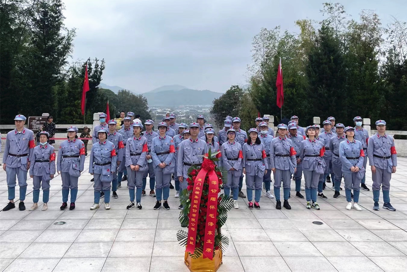 走進紅土地、激發(fā)新動力! 走進紅土地、激發(fā)新動力!