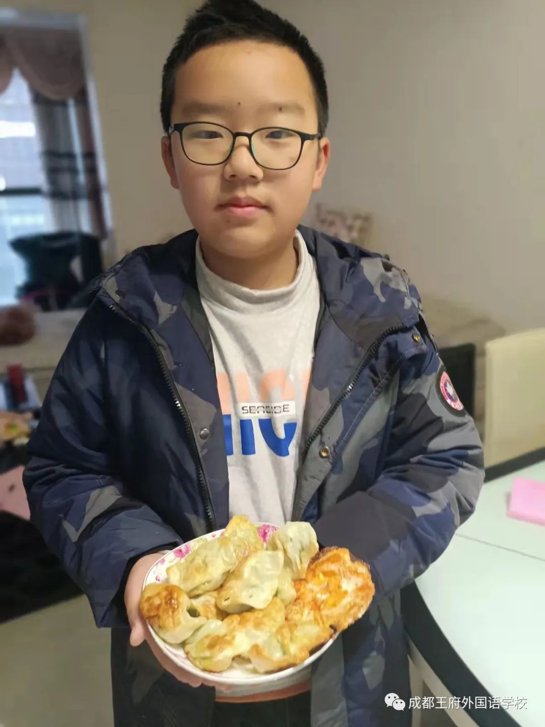 人间烟火，最暖人心——成都王府外国语学校开展“为家长做顿饭”劳动教育活动