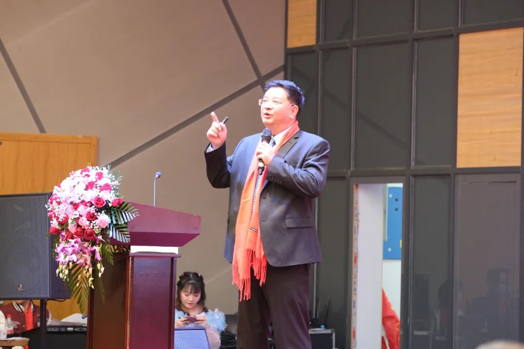 新飛越，濟(jì)宏圖