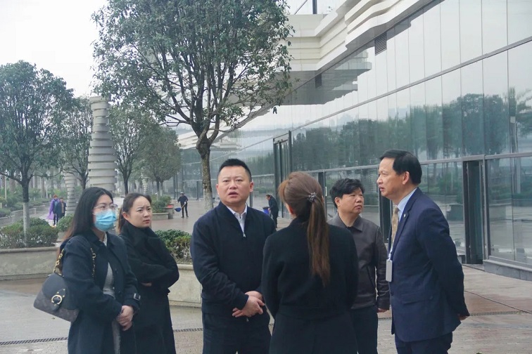 长沙县人民政府党组成员、副县长吴昊来园区考察