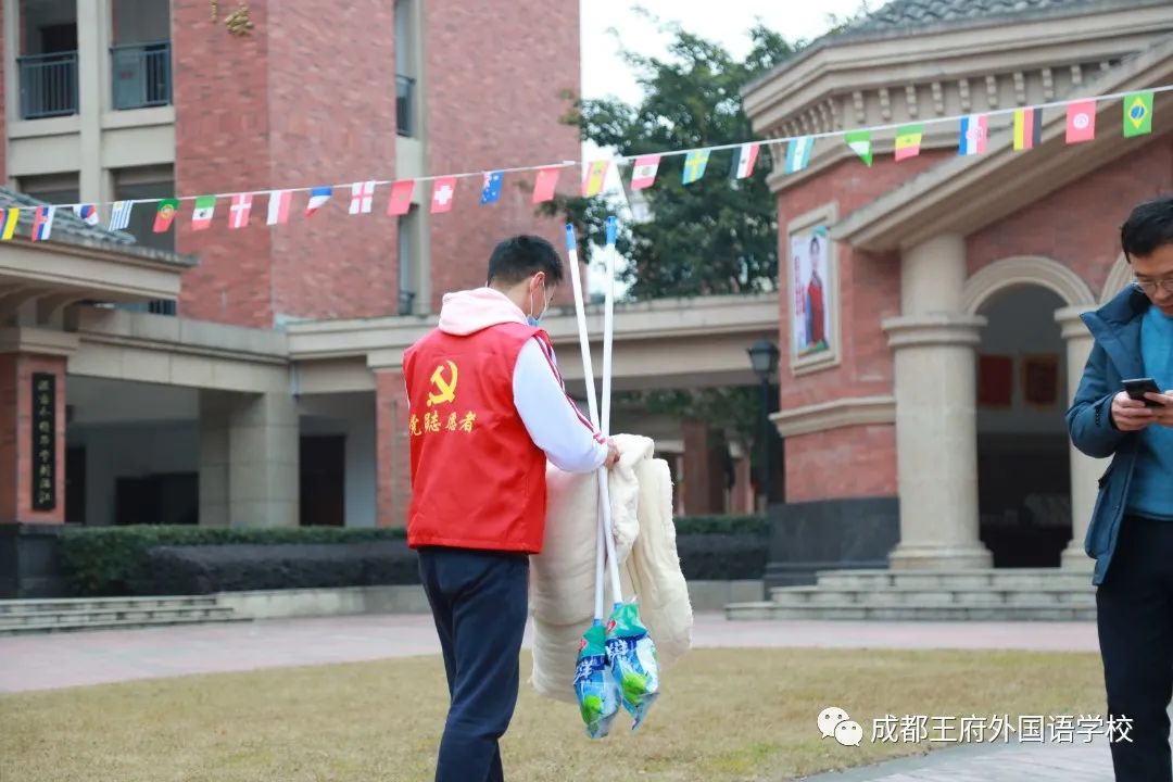 搭乘王府春天的列车，驶向幸福的未来——成都王府2022春季开学报到