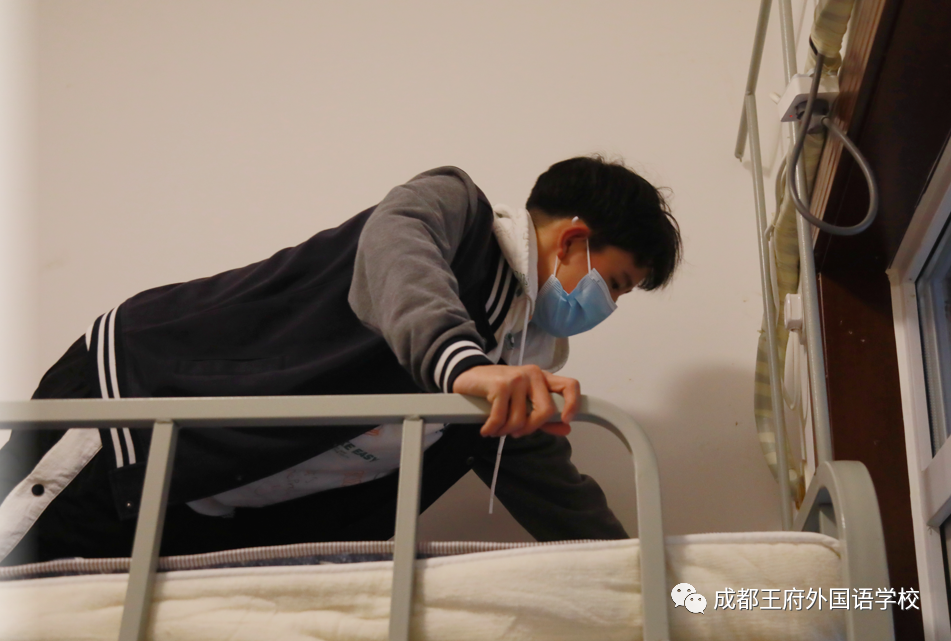 搭乘王府春天的列车，驶向幸福的未来——成都王府2022春季开学报到