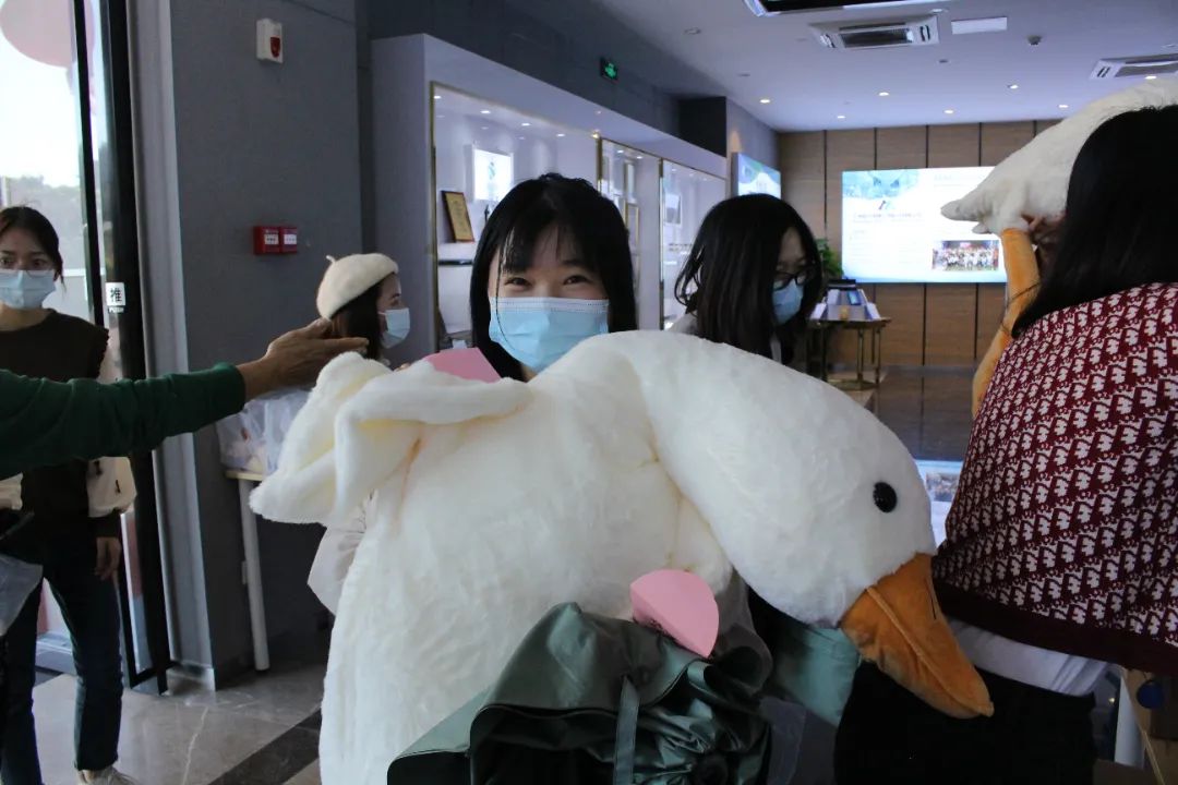 春風(fēng)十里不如你|?！芭駛儭惫?jié)日快樂(lè)！