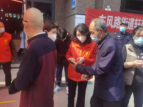 宝鸡市中小企业融资担保有限公司坚决扛起“三个责任” 在疫情防控中彰显国企担当 宝鸡市中小企业融资担保有限公司坚决扛起“三个责任” 在疫情防控中彰显国企担当