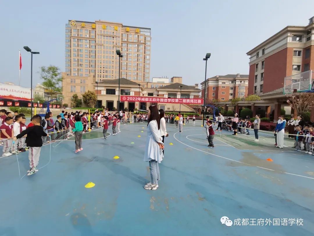 来了！成都王府云上周刊