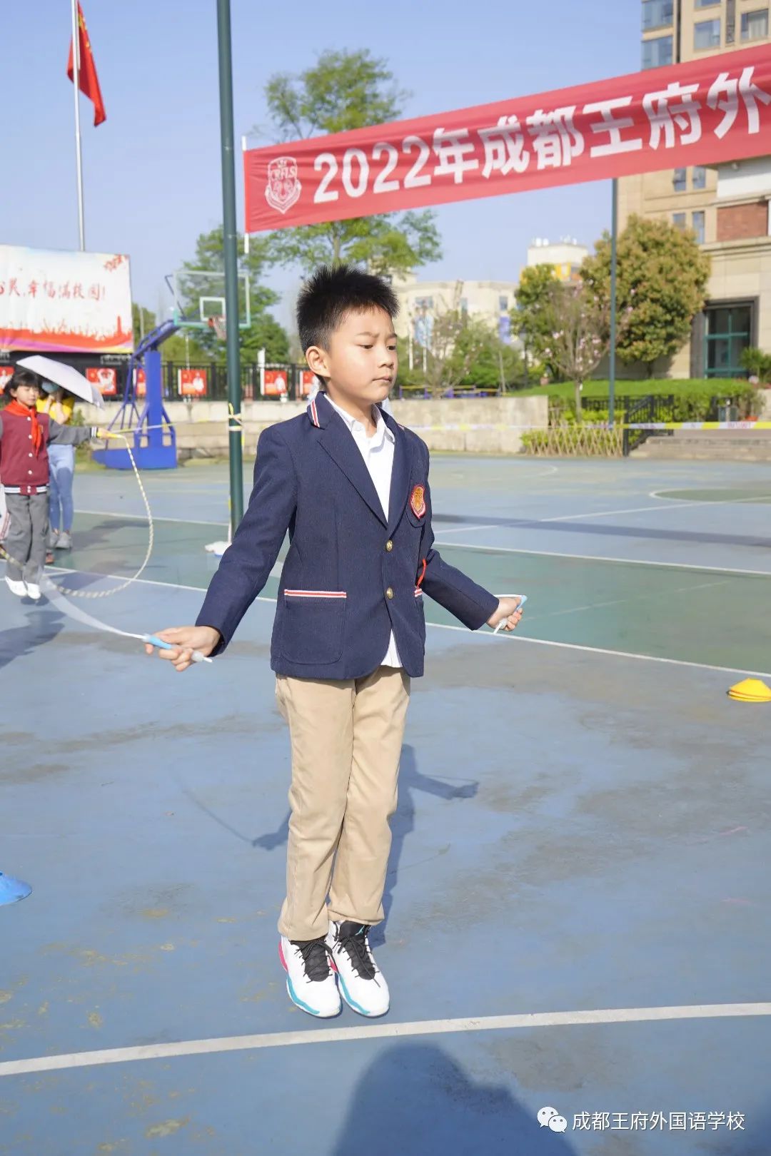 阳光锻炼，跃动青春——成都王府外国语学校第二届跳绳比赛落下帷幕