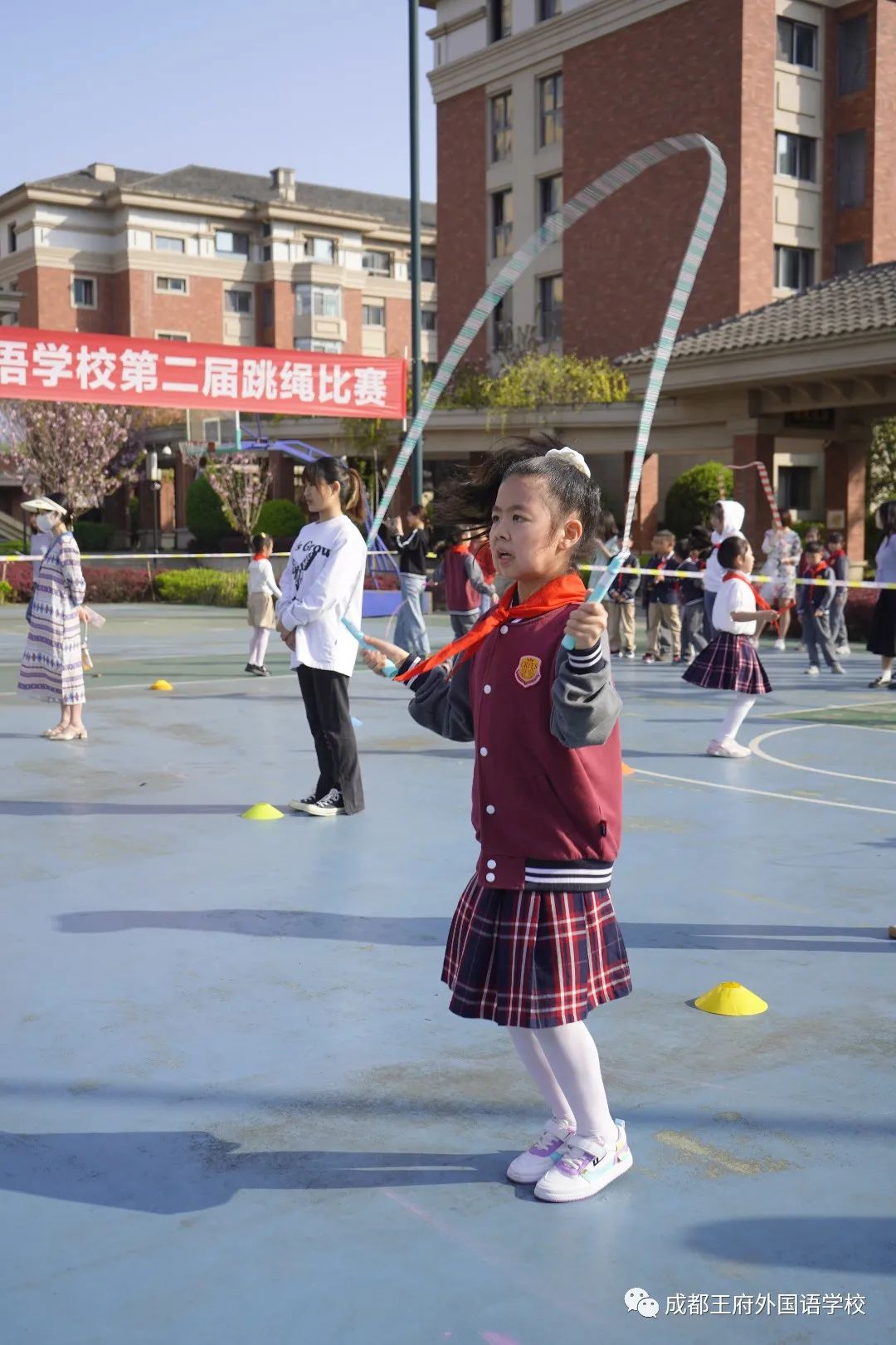 阳光锻炼，跃动青春——成都王府外国语学校第二届跳绳比赛落下帷幕
