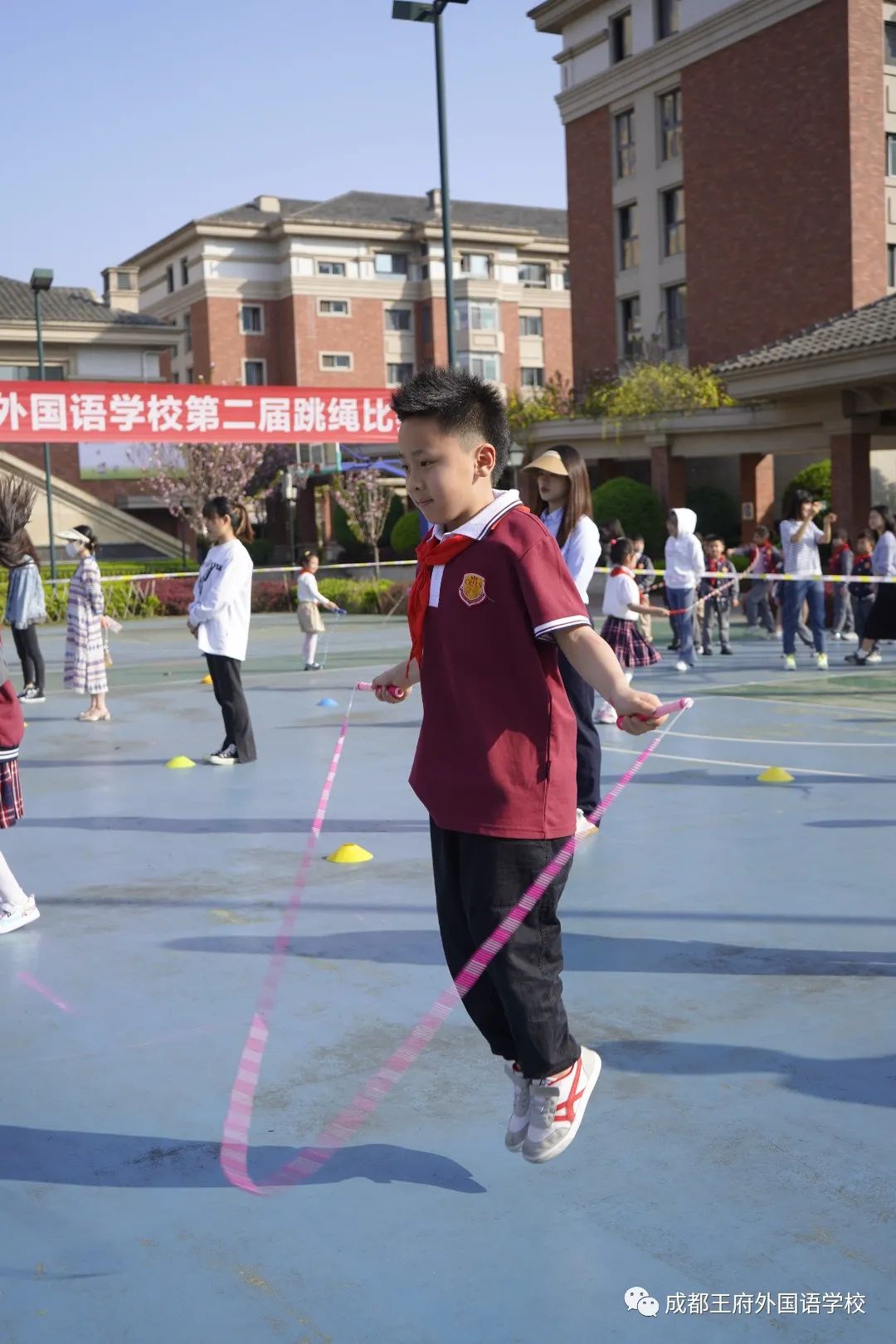阳光锻炼，跃动青春——成都王府外国语学校第二届跳绳比赛落下帷幕