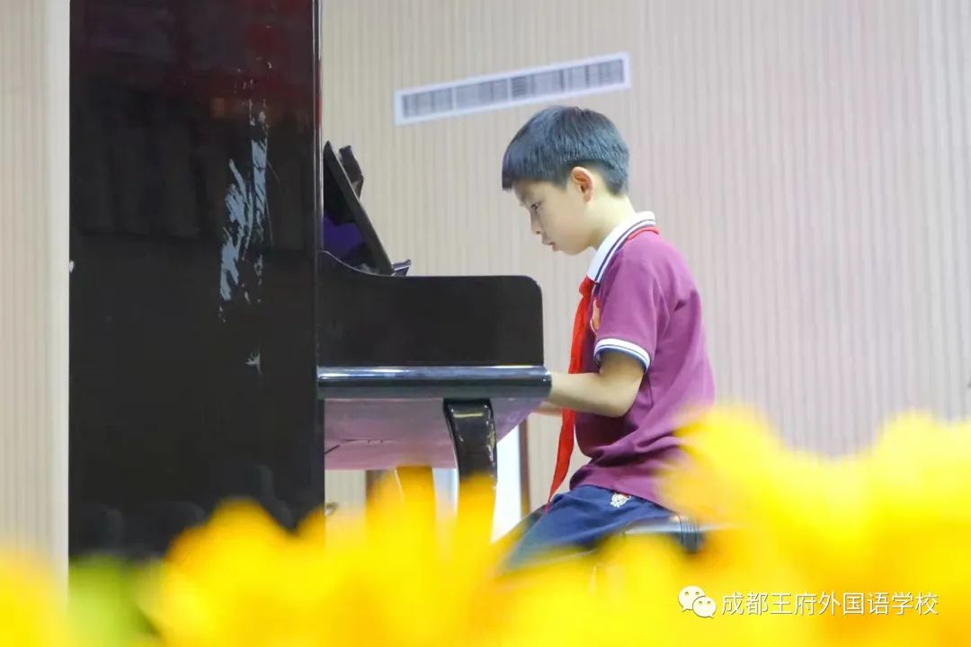 王府春之声，旋律响校园——成都王府外国语学校个人独奏音乐会圆满落幕