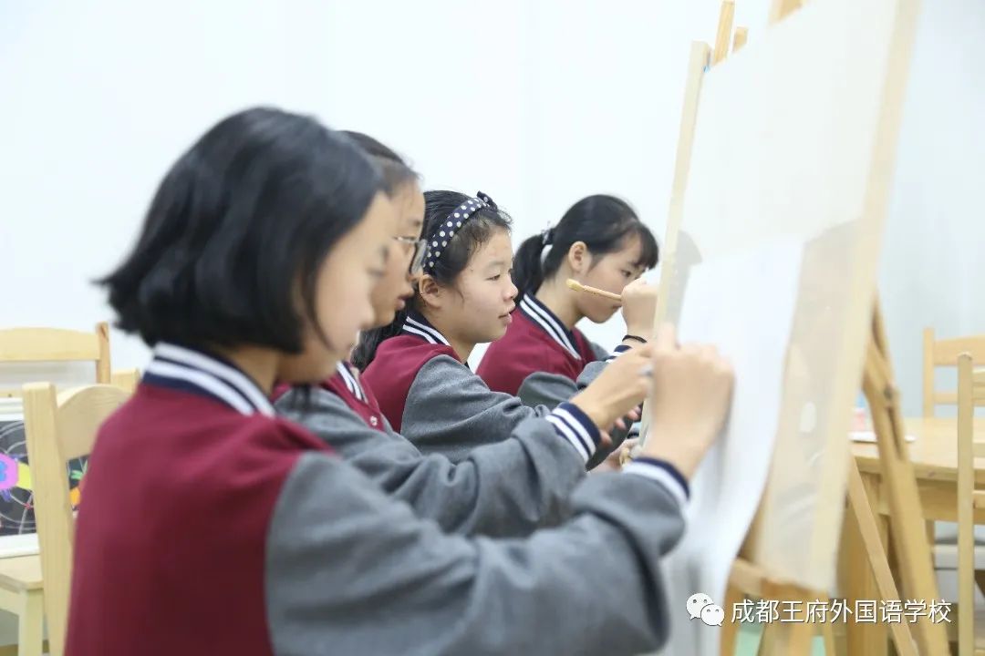 关于成都王府外国语学校，请看这里