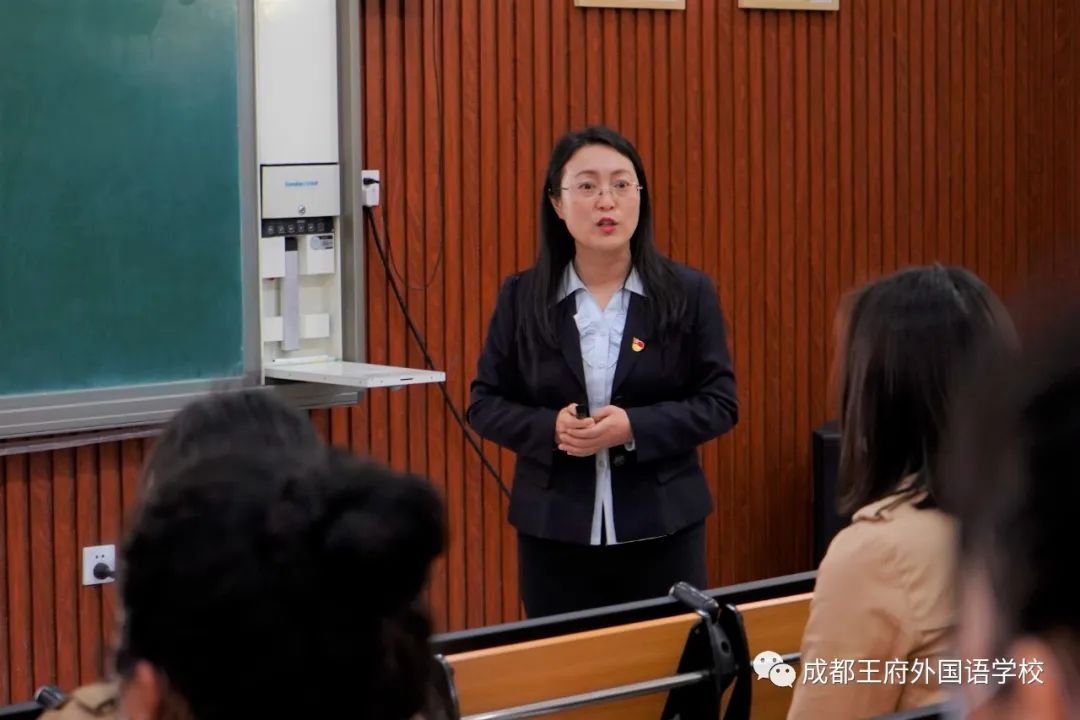 四月芳菲，春和景明——成都王府外国语学校召开四月校长早茶会