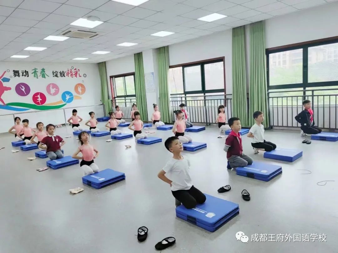 王府最美四月天，人生繁花竞自开|亲爱的家长，请您查收4月校长来信