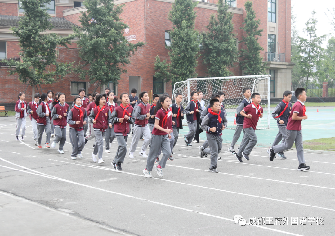 初夏蔷薇飘香，王府少年成长——成都王府小学部家长开放日