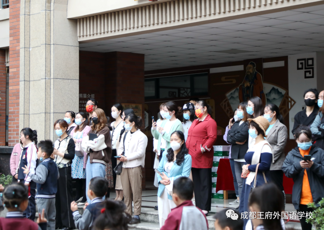 初夏蔷薇飘香，王府少年成长——成都王府小学部家长开放日
