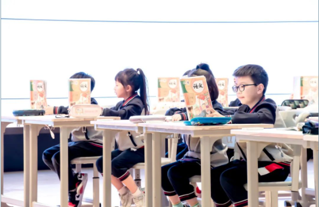 唯有深耕,方能精进——小学部第三届“蓝花楹”杯青年教师教学大赛 唯有深耕,方能精进——小学部第三届“蓝花楹”杯青年教师教学大赛