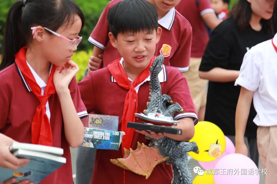 跳蚤小市场，快乐大成长——成都王府举行欢乐六一跳蚤市场活动