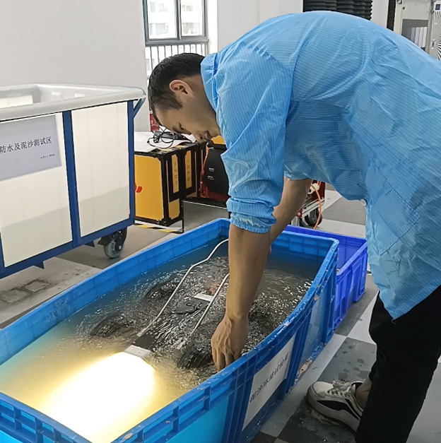 探秘施罗德最硬核部门