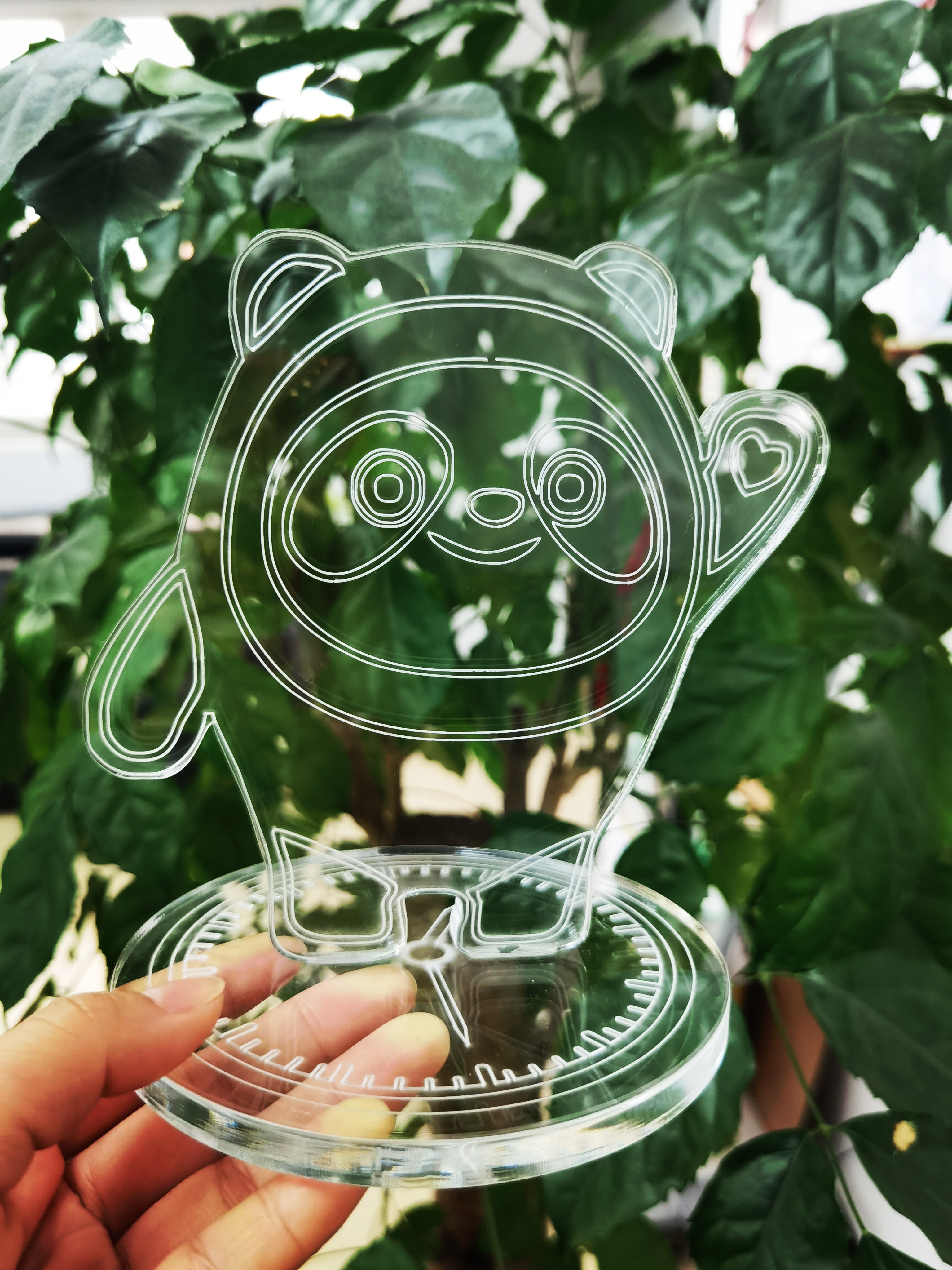 亚克力展示架的厚度多少才合适？