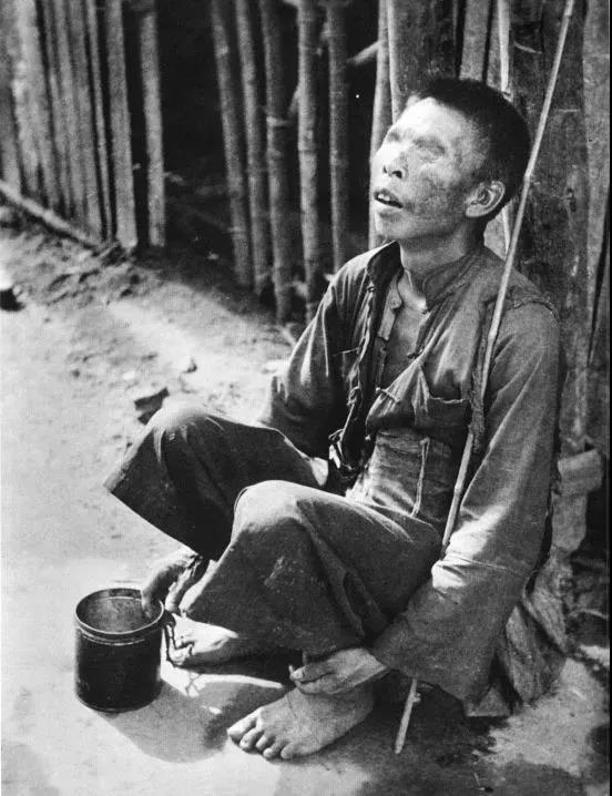 拍下鲁迅遗照白求恩裸照 他是被“枪决”的中国战地记者第一人 拍下鲁迅遗照白求恩裸照 他是被“枪决”的中国战地记者第一人