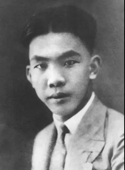 拍下鲁迅遗照白求恩裸照 他是被“枪决”的中国战地记者第一人 拍下鲁迅遗照白求恩裸照 他是被“枪决”的中国战地记者第一人