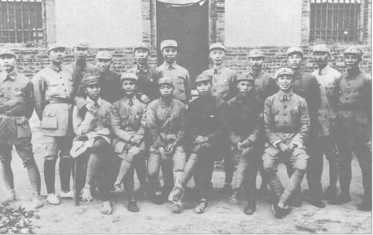 39年白求恩临终前,向聂荣臻提出要求:请给我的离婚妻子拨一笔钱 39年白求恩临终前,向聂荣臻提出要求:请给我的离婚妻子拨一笔钱