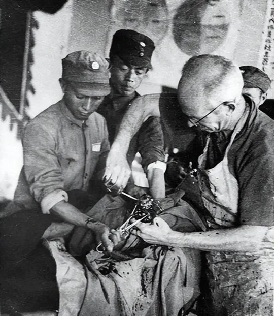39年白求恩临终前,向聂荣臻提出要求:请给我的离婚妻子拨一笔钱 39年白求恩临终前,向聂荣臻提出要求:请给我的离婚妻子拨一笔钱