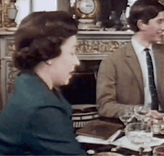 英国女王的假面,终于可以摘下了 英国女王的假面,终于可以摘下了