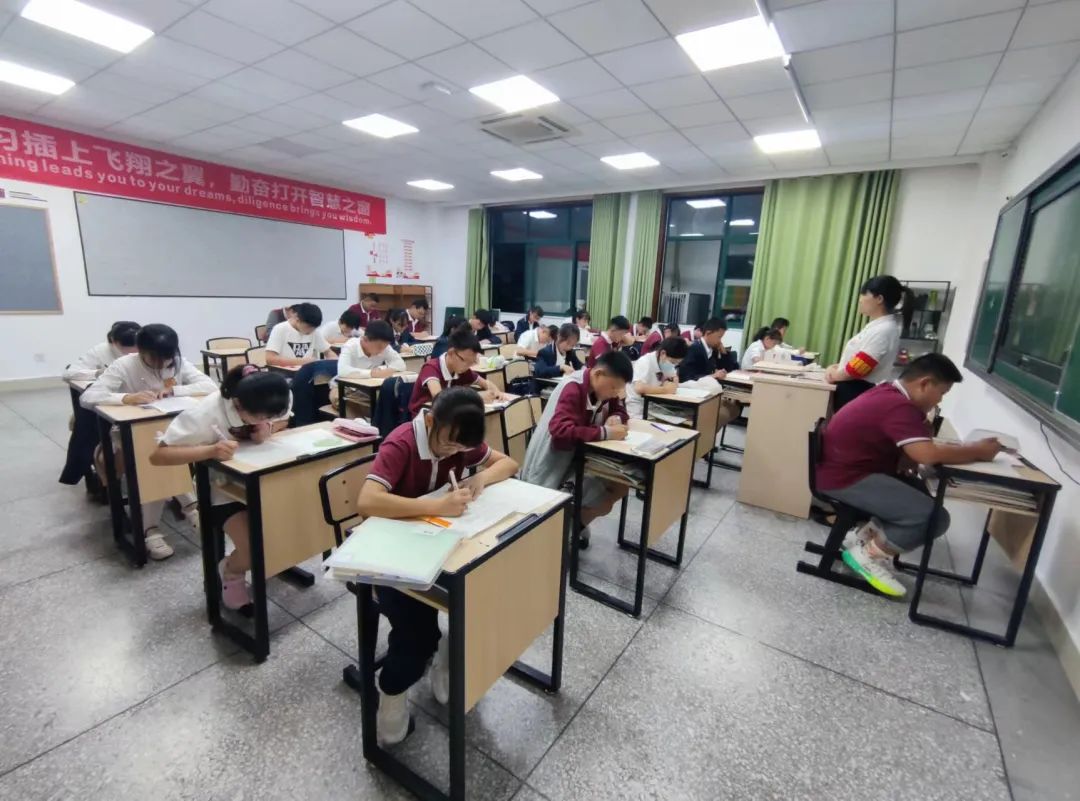 来了！成都王府云上周刊