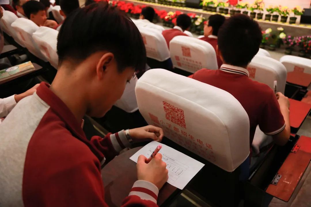无所畏惧，肆意青春——成都王府初中部社团选课展示活动