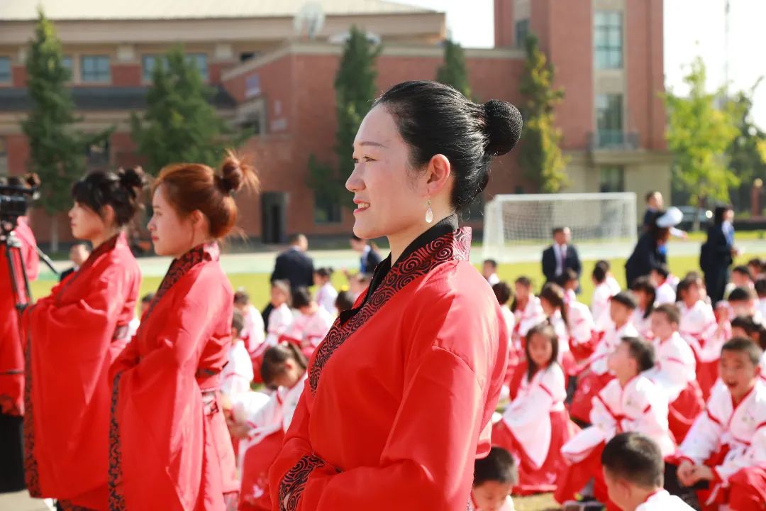 开笔启蒙，慧悦人生| 成都王府外国语学校2022—2023学年新小一开笔礼活动