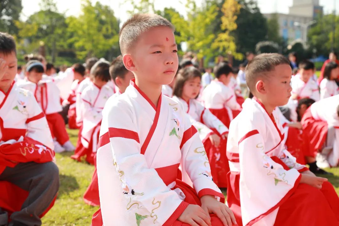 开笔启蒙，慧悦人生| 成都王府外国语学校2022—2023学年新小一开笔礼活动
