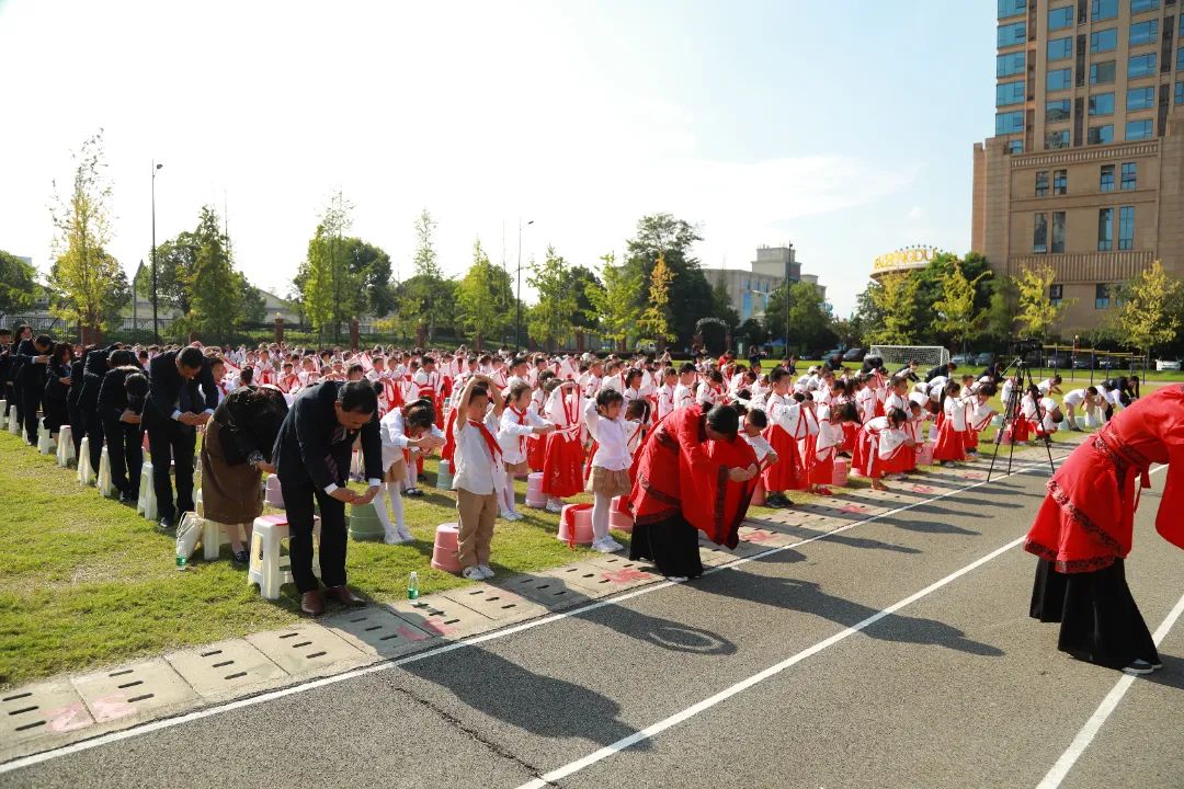 开笔启蒙，慧悦人生| 成都王府外国语学校2022—2023学年新小一开笔礼活动