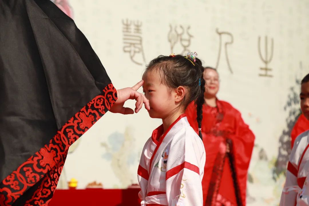 开笔启蒙，慧悦人生| 成都王府外国语学校2022—2023学年新小一开笔礼活动