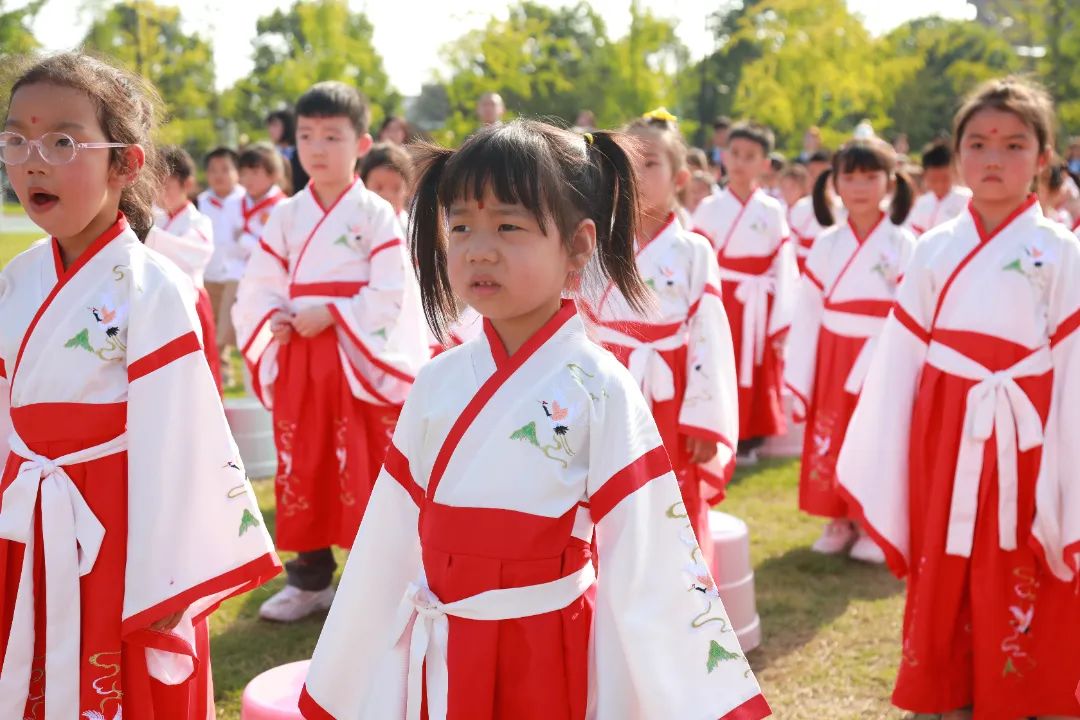 开笔启蒙，慧悦人生| 成都王府外国语学校2022—2023学年新小一开笔礼活动