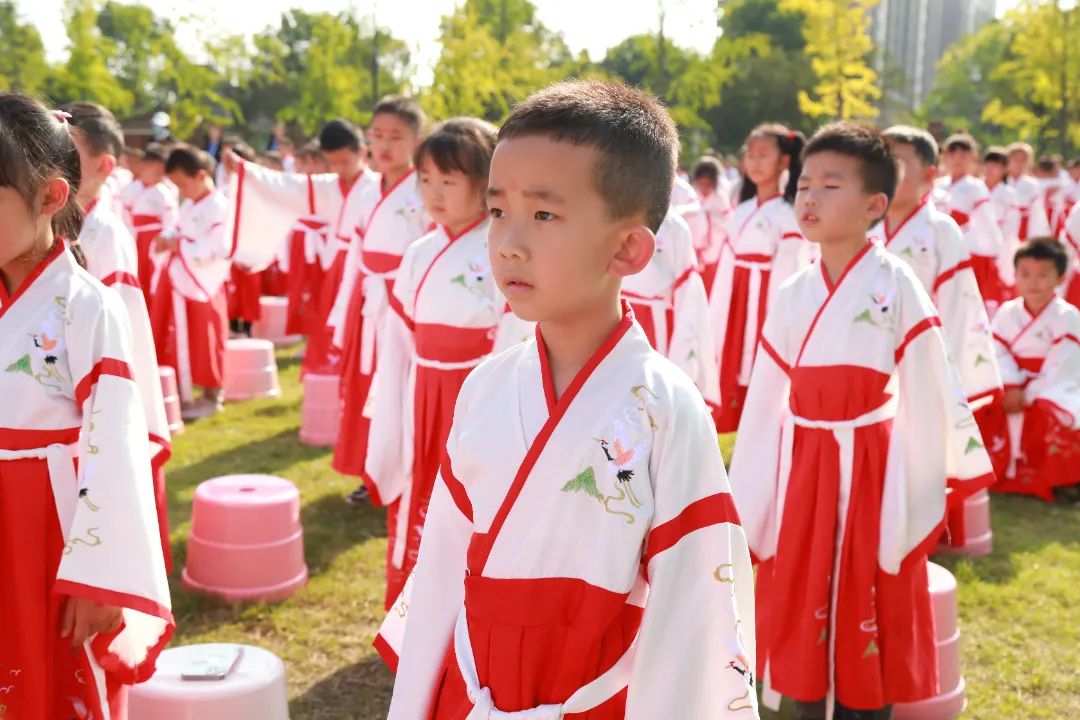 开笔启蒙，慧悦人生| 成都王府外国语学校2022—2023学年新小一开笔礼活动