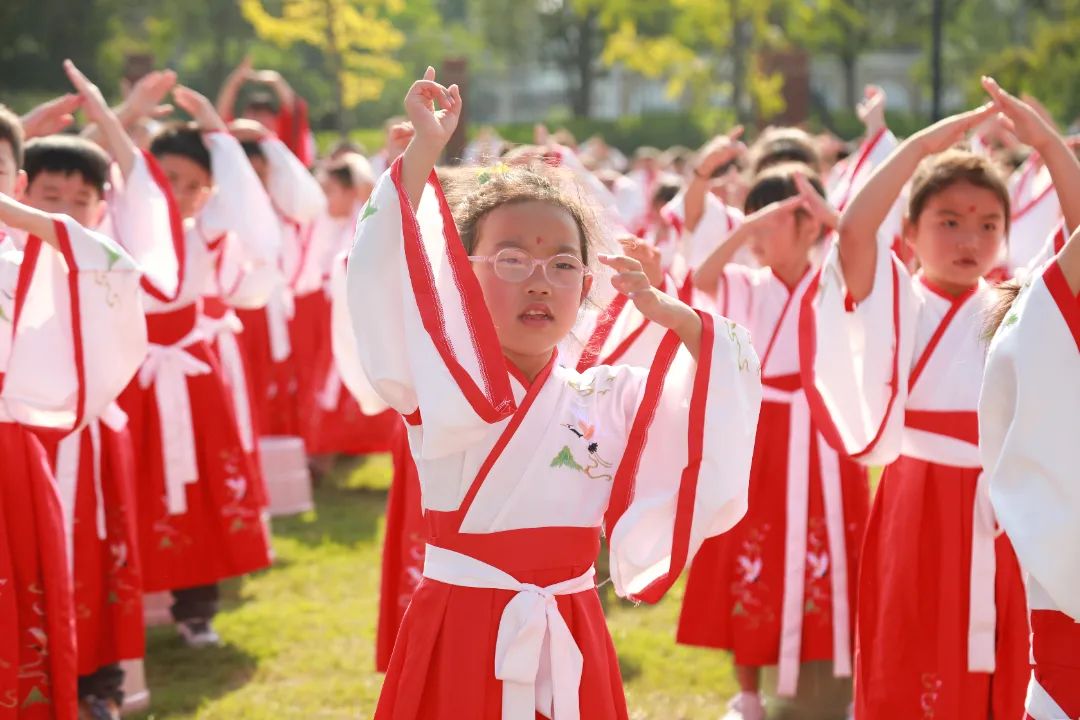 开笔启蒙，慧悦人生| 成都王府外国语学校2022—2023学年新小一开笔礼活动