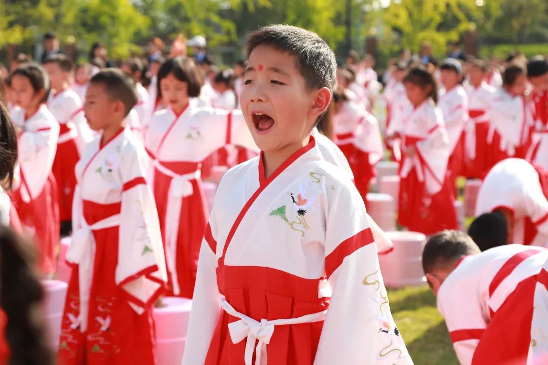 开笔启蒙，慧悦人生| 成都王府外国语学校2022—2023学年新小一开笔礼活动