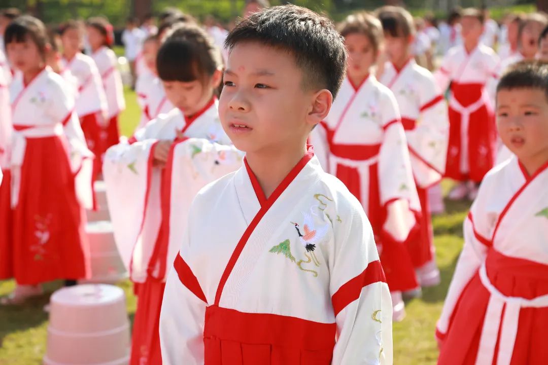 开笔启蒙，慧悦人生| 成都王府外国语学校2022—2023学年新小一开笔礼活动