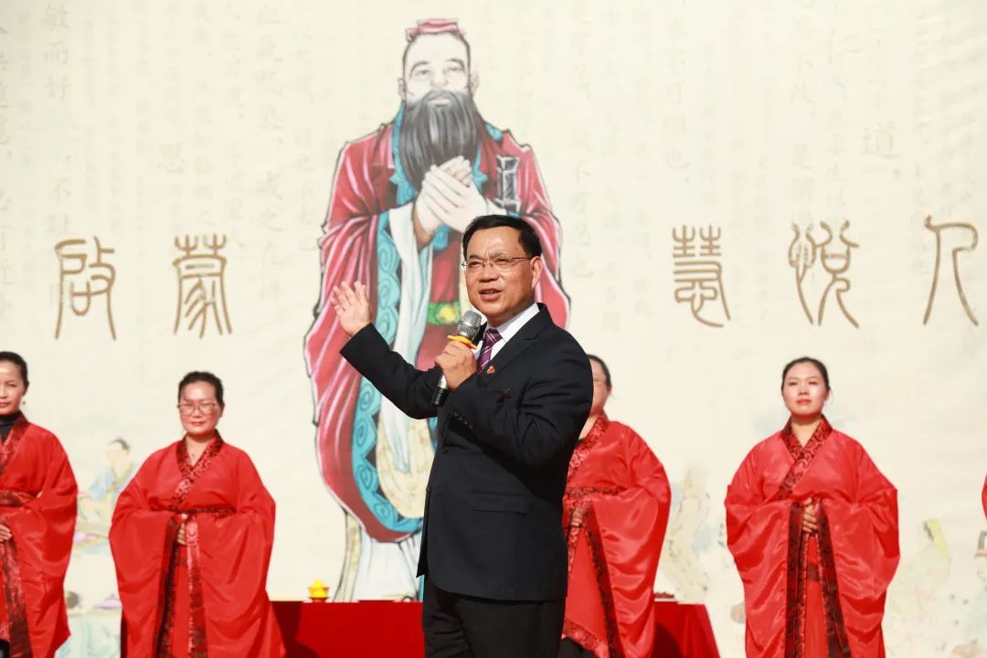 开笔启蒙,慧悦人生| 成都王府外国语学校2022—2023学年新小一开笔礼活动 开笔启蒙,慧悦人生| 成都王府外国语学校2022—2023学年新小一开笔礼活动