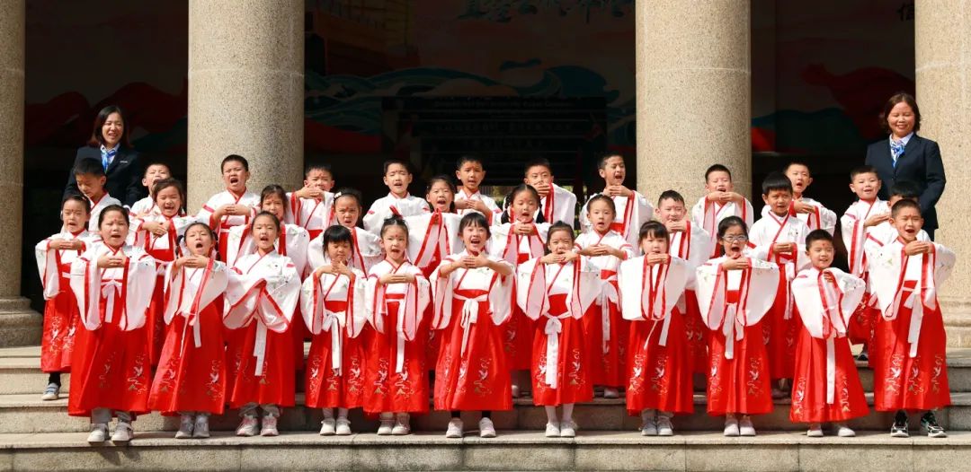 开笔启蒙，慧悦人生| 成都王府外国语学校2022—2023学年新小一开笔礼活动
