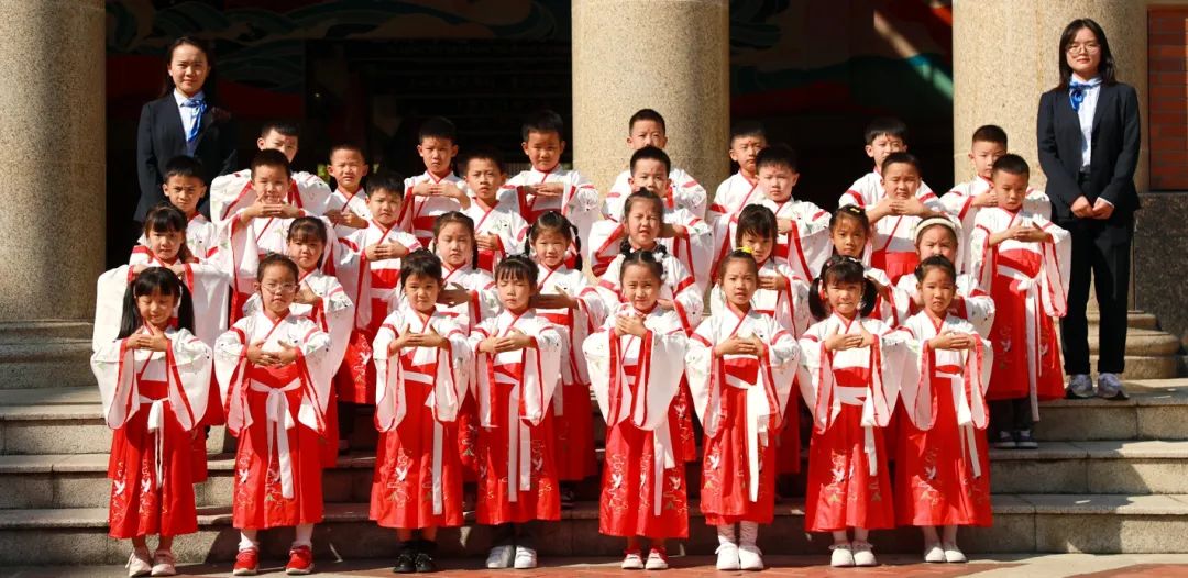 开笔启蒙，慧悦人生| 成都王府外国语学校2022—2023学年新小一开笔礼活动