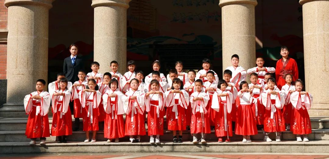 开笔启蒙，慧悦人生| 成都王府外国语学校2022—2023学年新小一开笔礼活动