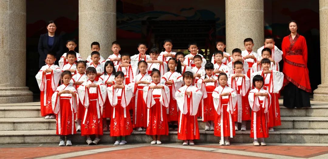 开笔启蒙，慧悦人生| 成都王府外国语学校2022—2023学年新小一开笔礼活动